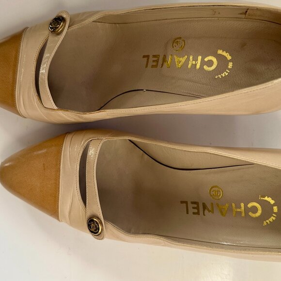 Chanel Leather Beige Shoes US Size 7 (37-38) - Picture 7 of 11